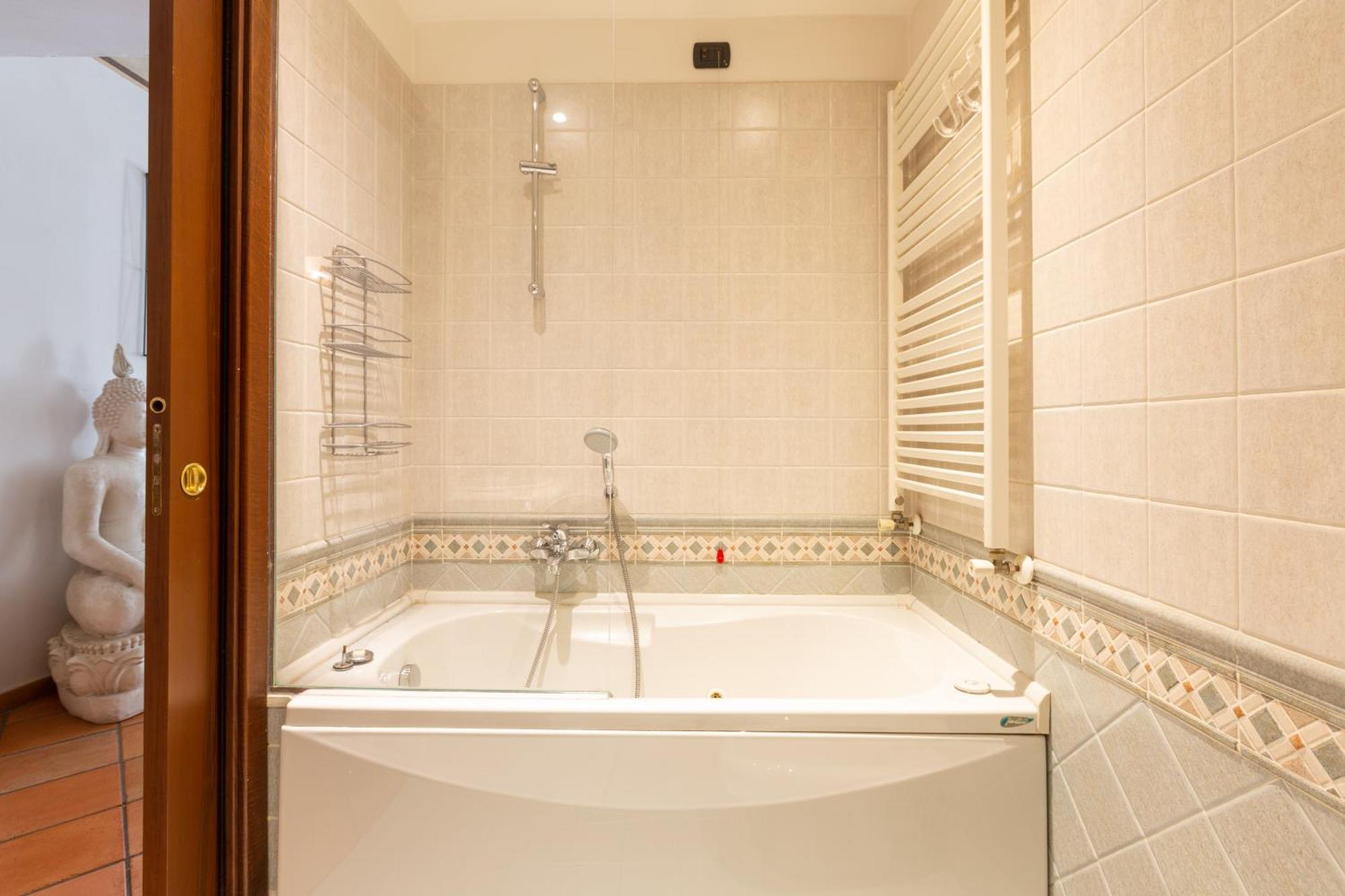 Cosy Two Bedroom Apartment Close To Navigli Milan Exterior photo